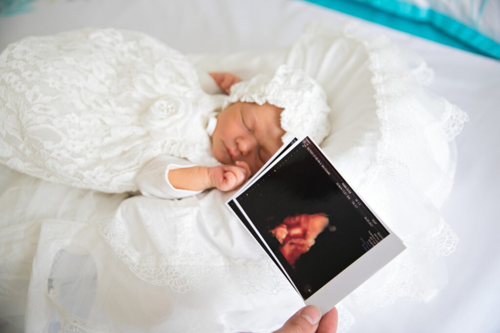 Nowo narodzona dziewczynka